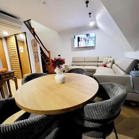 Apartment Na Stoku Lola 36
